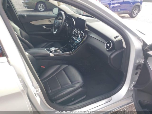 55SWF4JBXGU122200 Mercedes-Benz C 300 Luxury/sport
