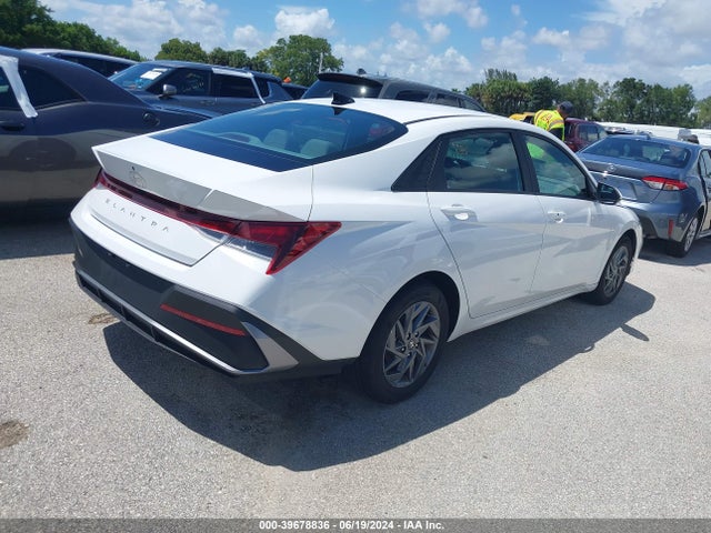 Hyundai ELANTRA SEL 2024 KMHLM4DG8RU650938 Image 4