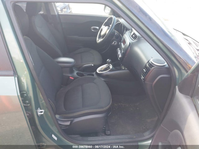 KIA SOUL + 2014 KNDJP3A59E7005885 Image 5