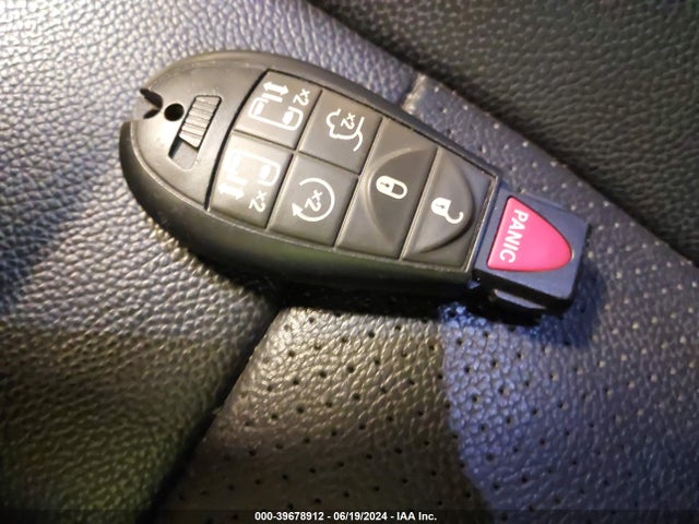 2C4RC1CG3ER453409 Chrysler Town & Country Touring-l