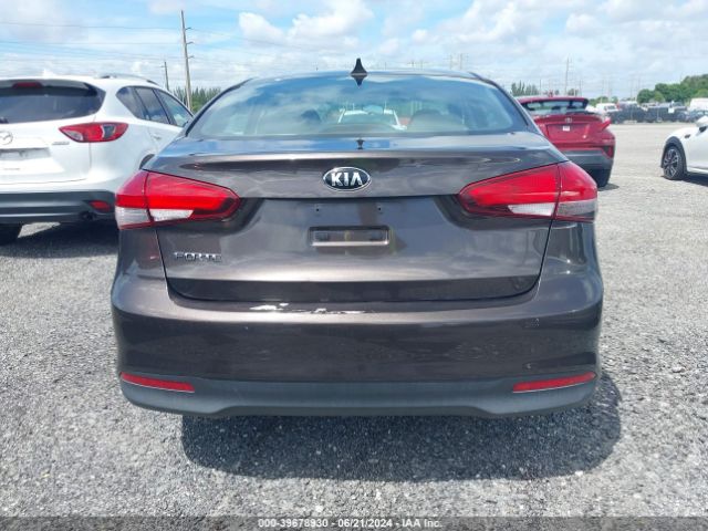 3KPFK4A71HE133232 KIA FORTE LX