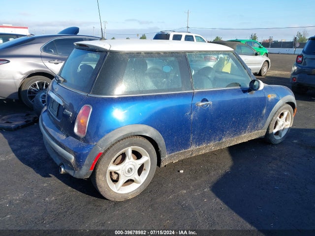 2002 MINI COOPER WMWRC33472TC32207 Photo 3