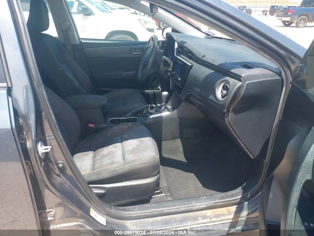 Toyota COROLLA LE 2018 5YFBURHE6JP825565 Image 5