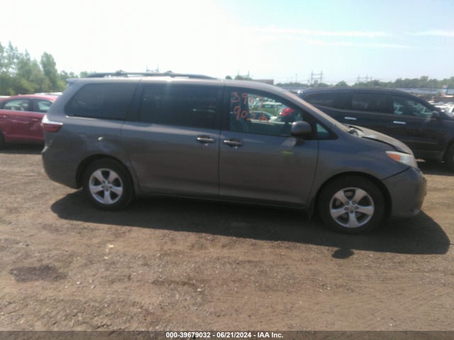 Toyota Sienna Le 8 Passenger 2015 5TDKK3DC1FS641995 Image 13