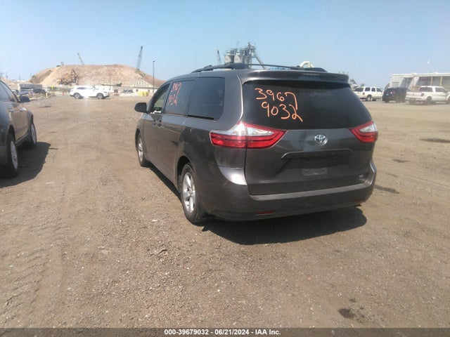 Toyota Sienna Le 8 Passenger 2015 5TDKK3DC1FS641995 Image 3