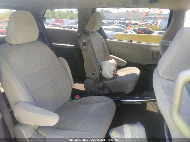 Toyota Sienna Le 8 Passenger 2015 5TDKK3DC1FS641995 Image 8