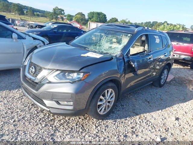 Nissan ROGUE SV 2017 JN8AT2MT2HW138082 Image 2