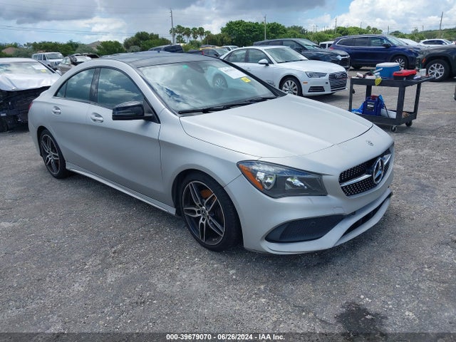 2018 WDDSJ4EB9JN560455 main image