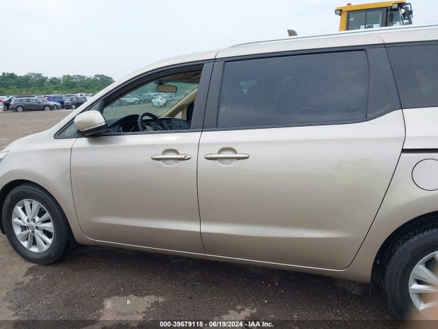 KIA SEDONA LX 2016 KNDMB5C11G6183705 Image 14
