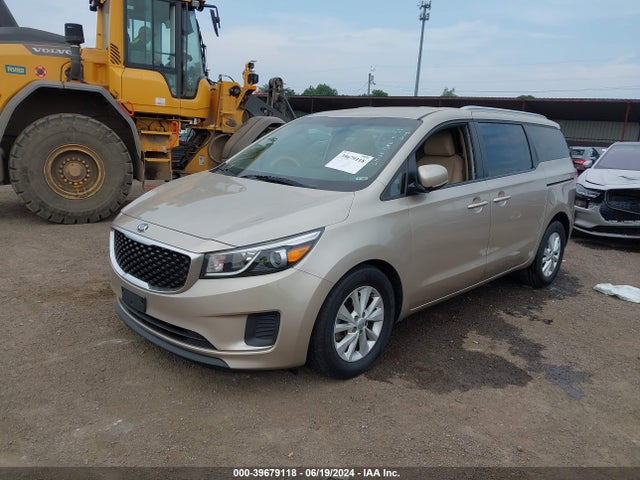 KIA SEDONA LX 2016 KNDMB5C11G6183705 Image 2