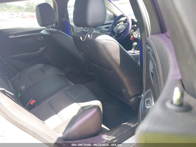 Chevrolet IMPALA 1LT 2018 2G1105S31J9178217 Image 8