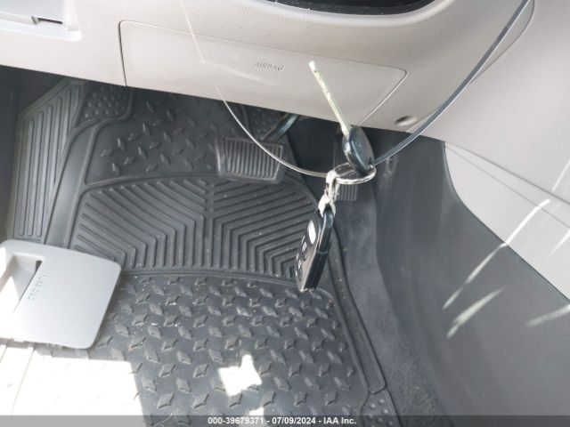 5NPD84LF8JH302576 Hyundai ELANTRA SEL