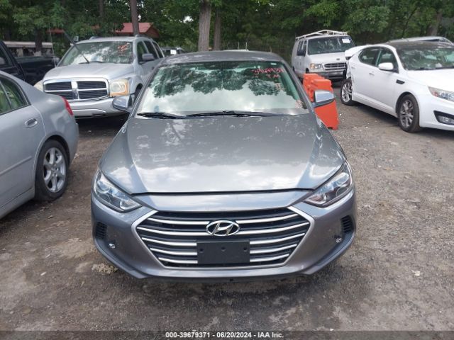 5NPD84LF8JH302576 Hyundai ELANTRA SEL