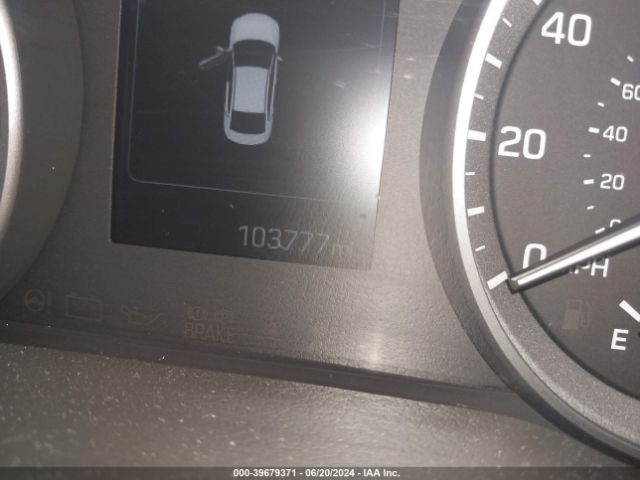 5NPD84LF8JH302576 Hyundai ELANTRA SEL