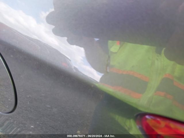 5NPD84LF8JH302576 Hyundai ELANTRA SEL