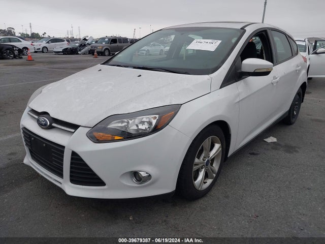 Ford FOCUS SE 2014 1FADP3K20EL248886 Image 2