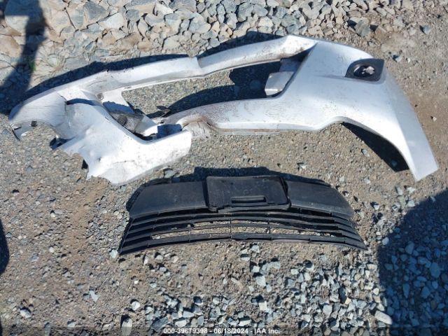 2T1BURHE6EC076045 Toyota Corolla Le Premium