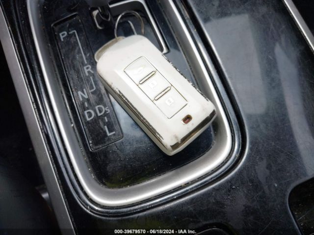 JA4AZ3A33KZ041574 Mitsubishi Outlander Es