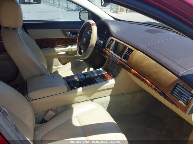 2009 JAGUAR XF SAJWA05B29HR27079 Photo 4