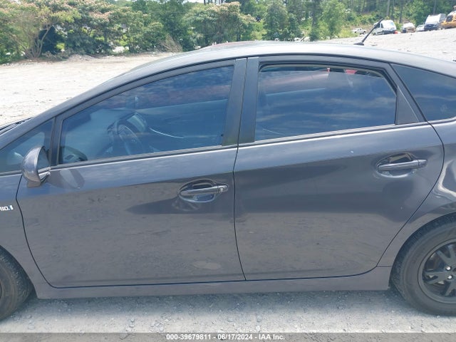 Toyota Prius Two 2015 JTDKN3DU2F0395560 Image 14