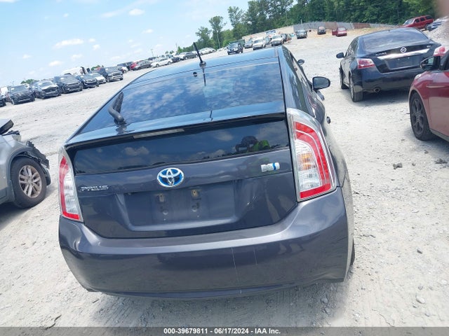 Toyota Prius Two 2015 JTDKN3DU2F0395560 Image 16