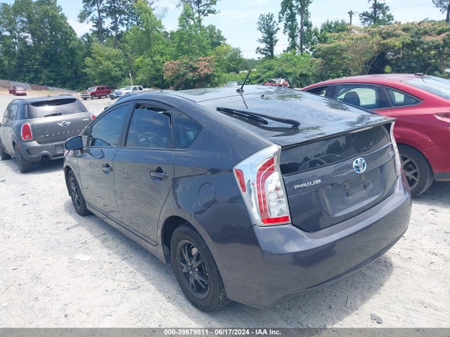 Toyota Prius Two 2015 JTDKN3DU2F0395560 Image 3