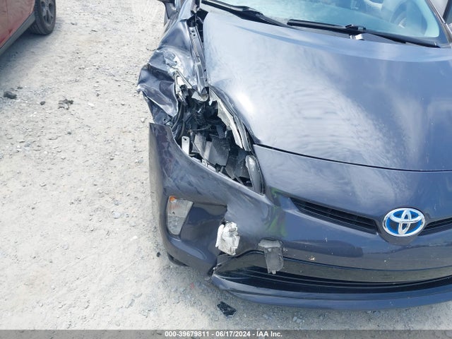 Toyota Prius Two 2015 JTDKN3DU2F0395560 Image 6