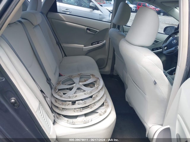 Toyota Prius Two 2015 JTDKN3DU2F0395560 Image 8
