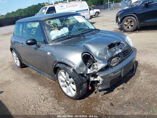 2004 MINI COOPER S WMWRE33404TD82138 Photo 0