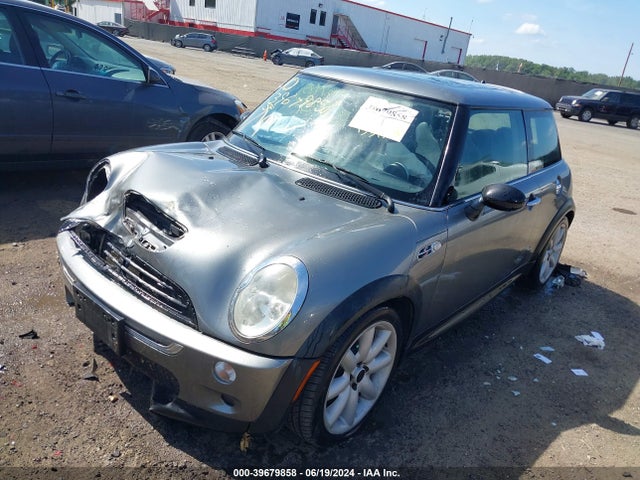 2004 MINI COOPER S WMWRE33404TD82138 Photo 1