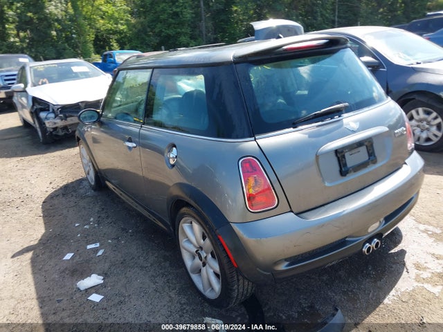 2004 MINI COOPER S WMWRE33404TD82138 Photo 2