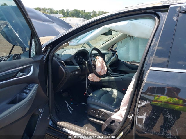 5GAEVAKW0MJ205169 Buick Enclave Awd Essence