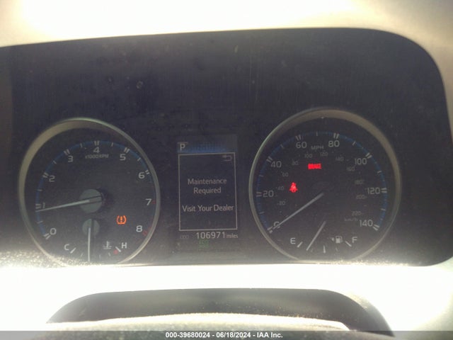 JTMRFREV8HD210543 Toyota Rav4 Xle