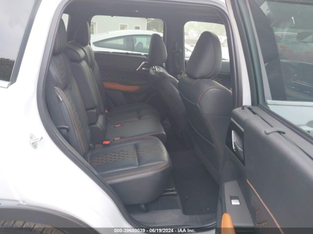 JA4J4VA85NZ040792 Mitsubishi Outlander Sel 2.5 S-awc