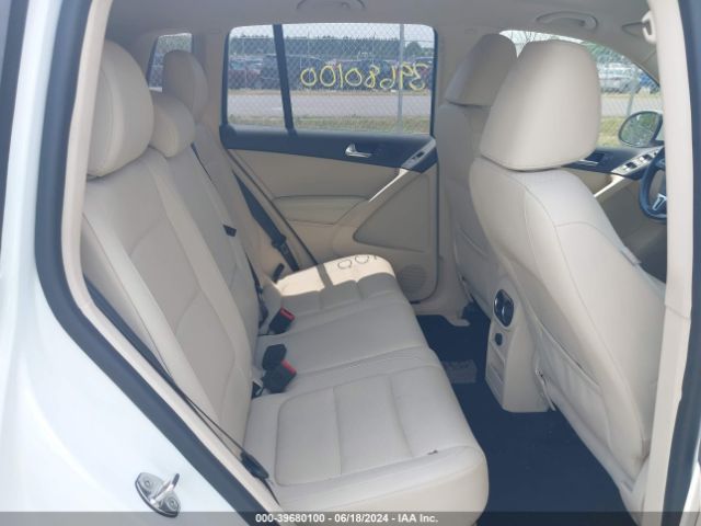 WVGAV7AX3HK027358 Volkswagen Tiguan 2.0t/2.0t S