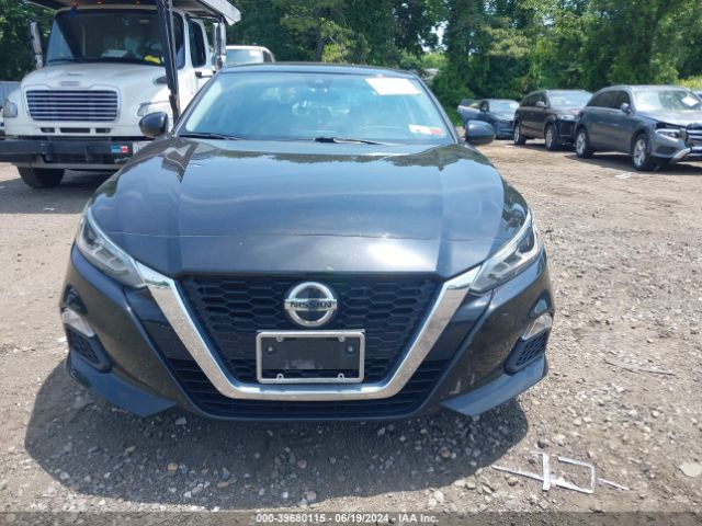 1N4BL4DW9MN383411 Nissan Altima Sv Intelligent Awd