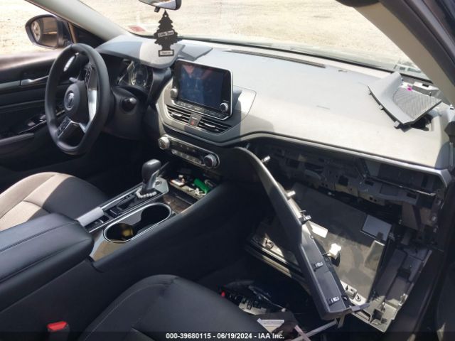 1N4BL4DW9MN383411 Nissan Altima Sv Intelligent Awd