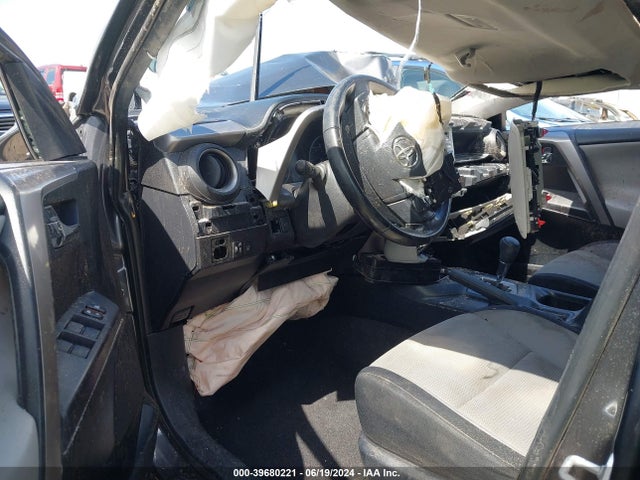 Toyota Rav4 Xle 2017 JTMWFREV0HJ141982 Image 5