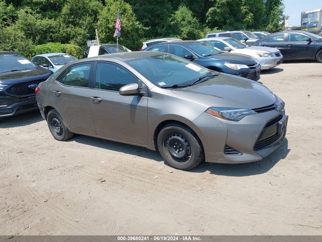Toyota COROLLA LE 2018 2T1BURHE6JC986241 zdjęcie główne