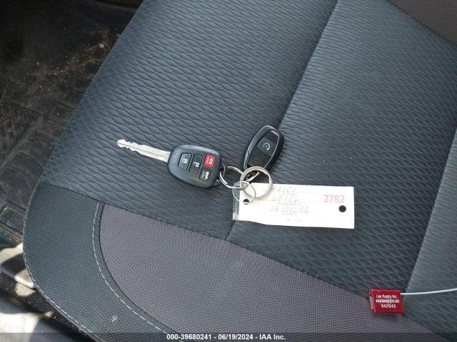 Toyota COROLLA LE 2018 2T1BURHE6JC986241 Image 11