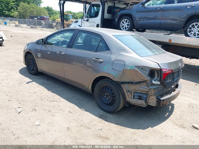 Toyota COROLLA LE 2018 2T1BURHE6JC986241 Image 3
