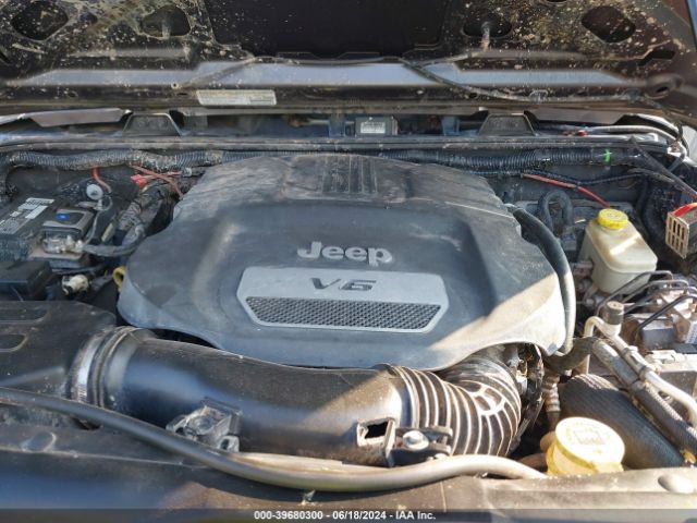 1C4BJWDG8EL180379 Jeep Wrangler Unlimited Sport