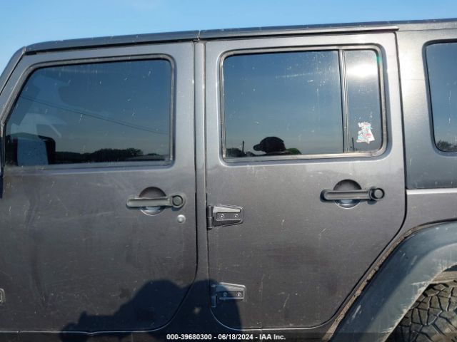 1C4BJWDG8EL180379 Jeep Wrangler Unlimited Sport