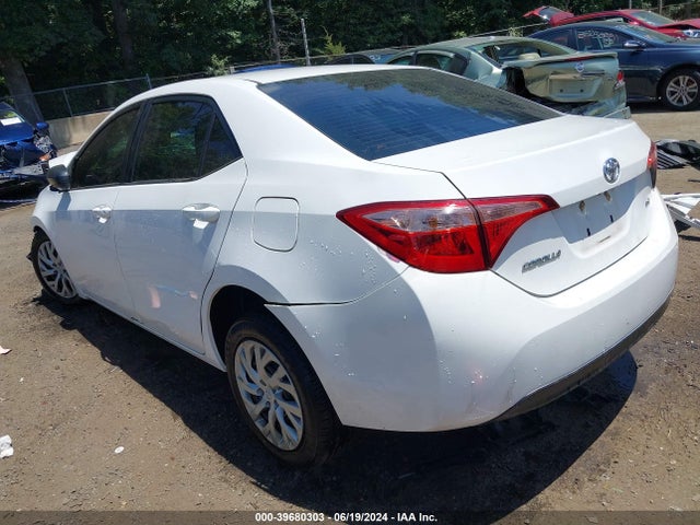 Toyota COROLLA LE 2018 2T1BURHE2JC073296 Image 3