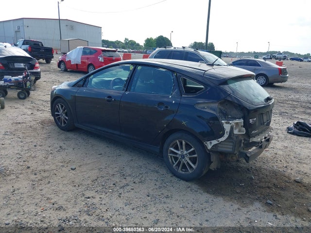 Ford FOCUS SE 2016 1FADP3K26GL338353 Image 3