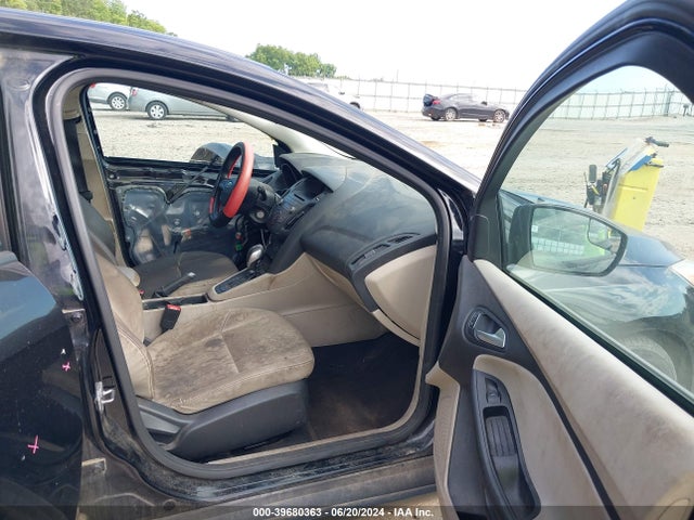 Ford FOCUS SE 2016 1FADP3K26GL338353 Image 5