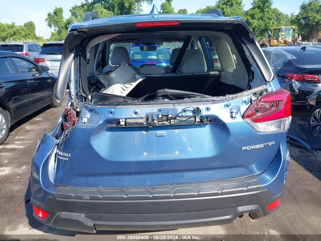 JF2SKAJC0MH541141 Subaru Forester Premium