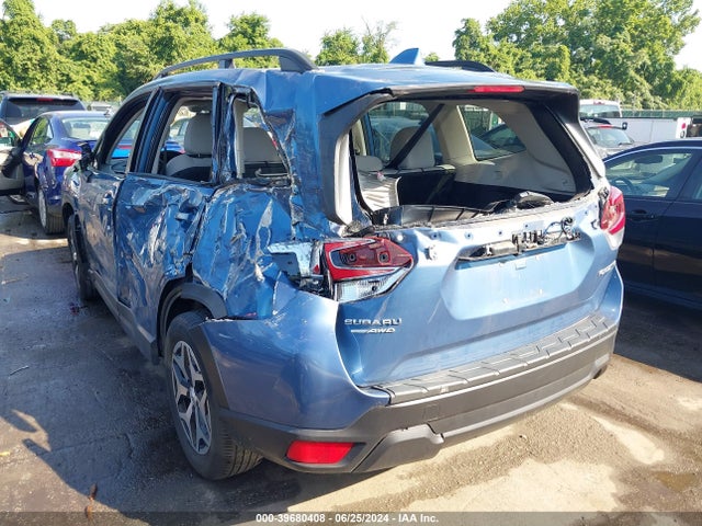 JF2SKAJC0MH541141 Subaru Forester Premium
