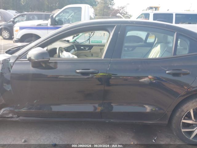 7JRA22TK3LG063923 Volvo S60 T6 Momentum