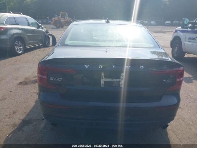 7JRA22TK3LG063923 Volvo S60 T6 Momentum